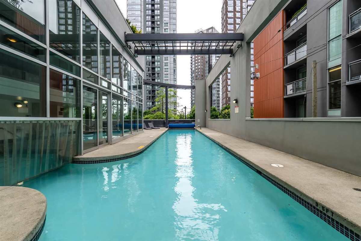 FEATURED LISTING: Yaletown Furnished Apartment