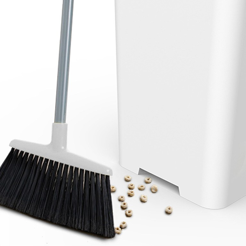 Cleaning made easier with Bruno Smart Can